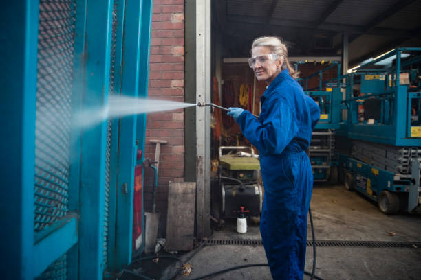 Best Sidewalk Pressure Washing  in Evansville, WY